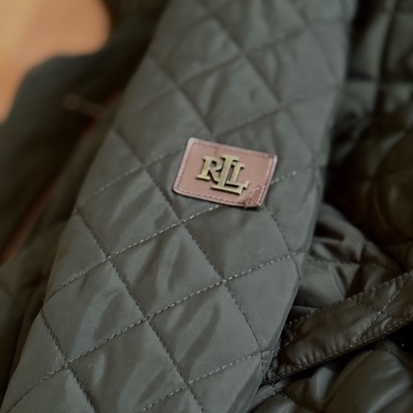 Lauren Ralph Lauren Women's Mid Length Quilted Coat, size XXL - Picture 7 of 13